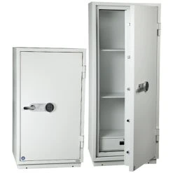 Burton Firebrand XL Safes